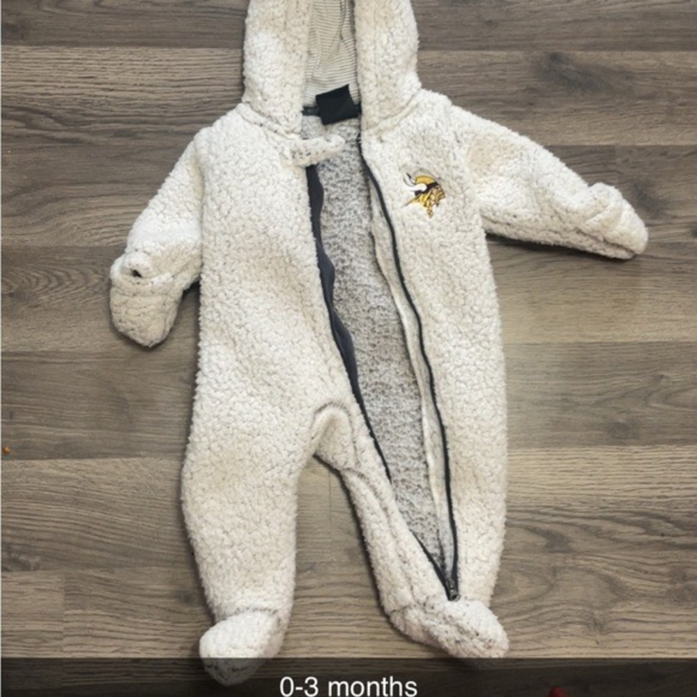 NFL Cream Sherpaβ Baby Footie